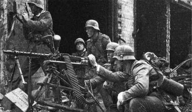 库尔斯克|库尔斯克战役中,曼施坦因不同意停止攻势,按照他的设想能成功吗