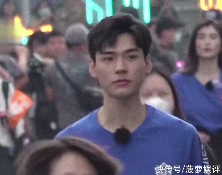 生图|龚俊综艺录制生图,无精修无美颜状态真实,颜值让人看傻眼