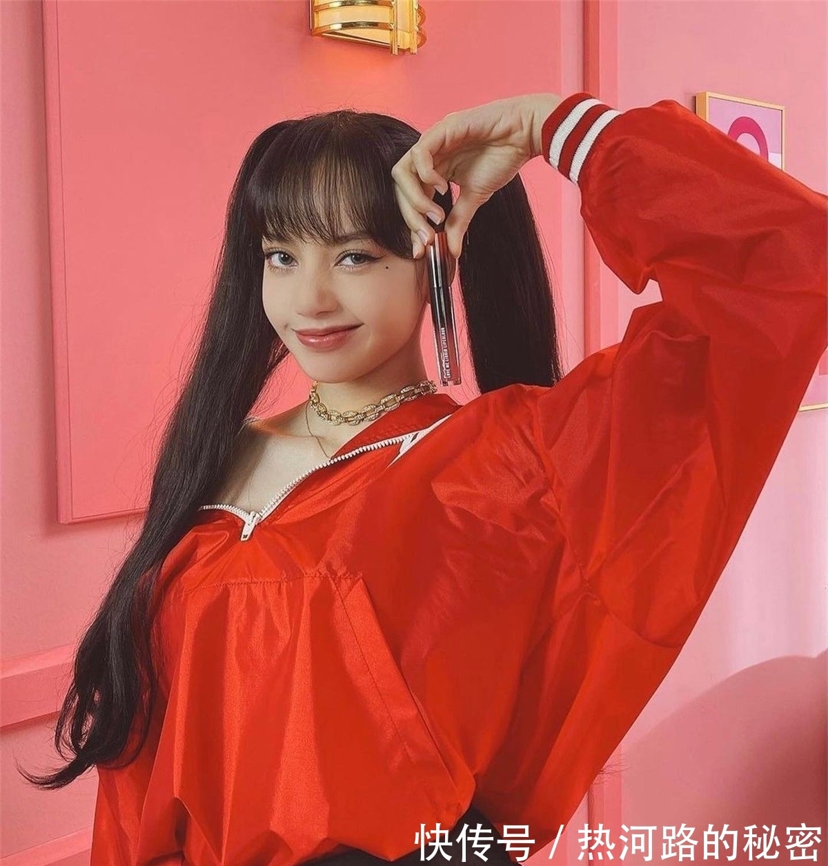 大使|BLACKPINK的Lisa穿着一身宝格丽服装，需要花费多少钱？