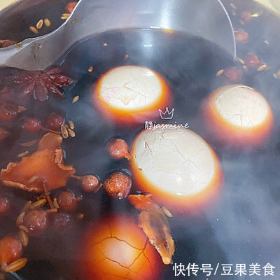 家常美食|两块钱搞定一道家常美食#圣迪乐鲜蛋杯复赛#卤鸡蛋