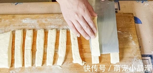 泡打粉|1碗面粉,2个鸡蛋,就能在家做油条,不用泡打粉,再不用去外面买了