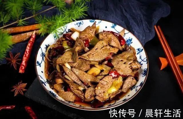 血管|四类常见食物，或是高血压的“诱因”，看看你爱吃吗？