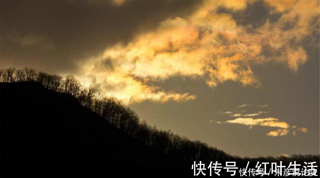 伤感@孤独的诗人写下一首思乡之作,无一字不伤感,无一字不忧愁