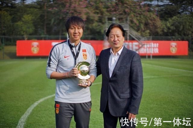 李霄鹏|中国男足下一步应该怎么走?李铁下李霄鹏上就好了嘛?