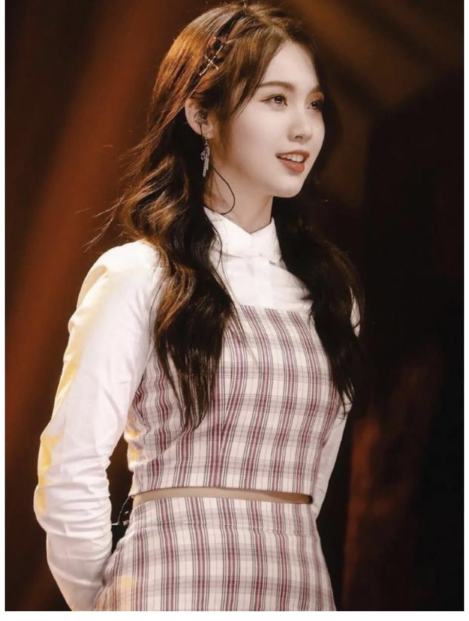 辛德瑞拉|原来符雅凝18年的时候就要出道了