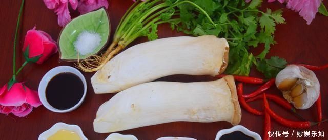 杏鲍菇别炒着吃，教你新吃法，不炒不炖不做汤，上桌就扫光，香