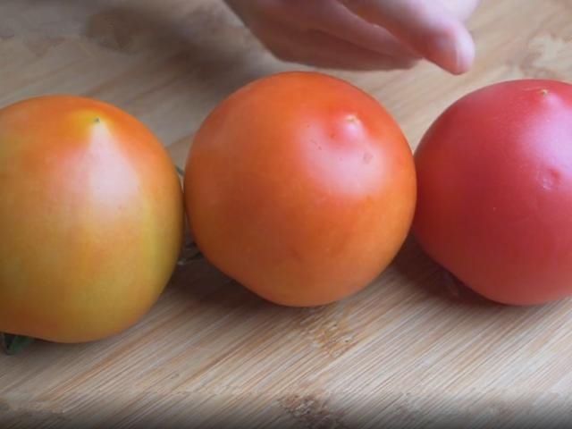 买西红柿就要选“母”的,牢记这4点,沙甜多汁,不花冤枉钱