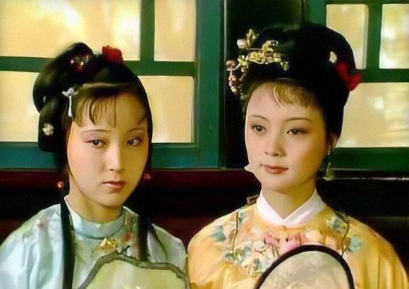 薛宝钗|王夫人的一句话,让薛宝钗热毒发作,做了一件谁都没想到的事