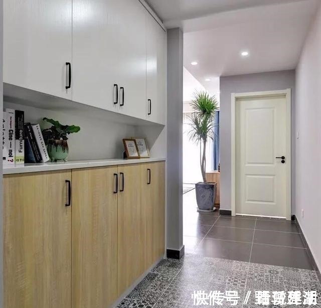 少数人|新家的玄关鞋柜这样定制,超实用又大气,朋友入门看后都表示羡慕!