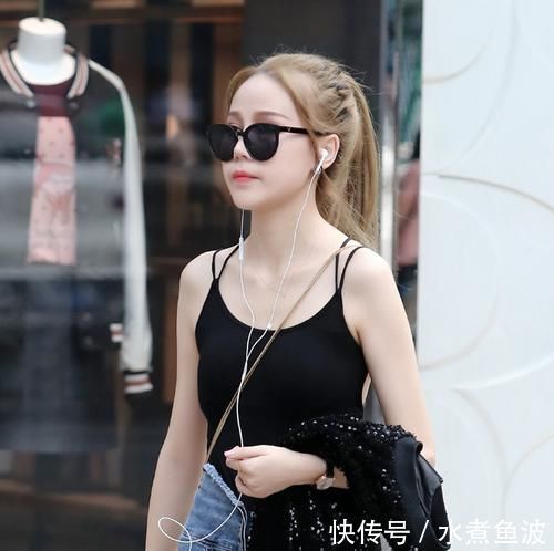 美眉|这就是传说中的皮肤白嫩派小脸美眉吧,笔直的长腿更锦上添花