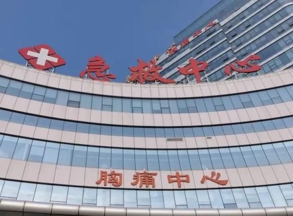 杨立山|男子被生锈铁钉扎伤脚，ICU里住了近2个月！