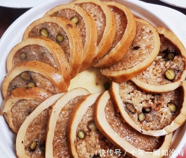 鱿鱼黑豆糯米饭,鱿鱼控的最爱,吃起来超满足