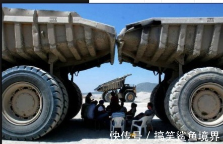 |搞笑GIF图:姑娘一看就是非常无聊