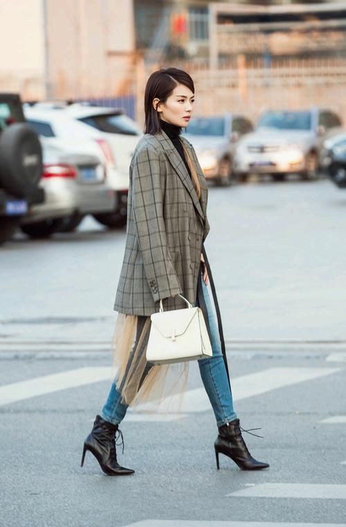  学会|女人过了40岁，一定要学会“减法穿搭”，高级又显气质