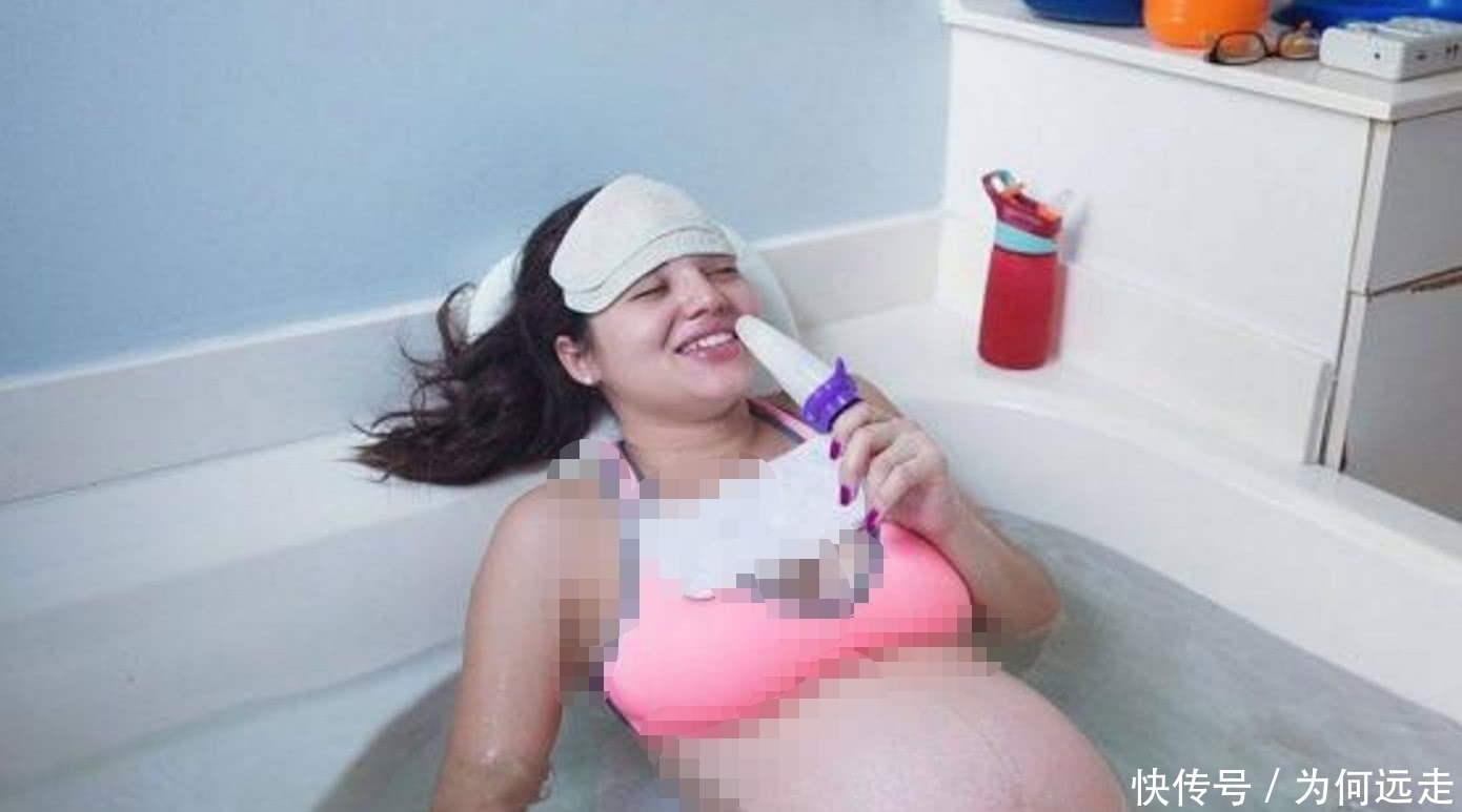 待产|奇闻：印度待产妈妈拒绝去医院，在家中澡盆生产，宝宝哭声她笑啦