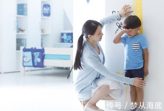 积食|7岁孩子出现积食,家长发现3处端倪,调理后身高135cm
