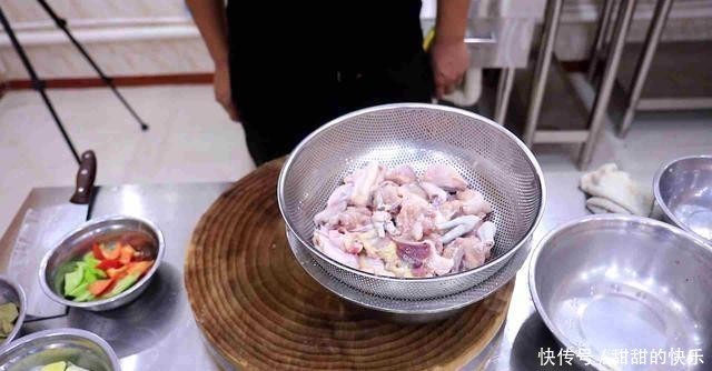 详细|地道农家煸炒鸡的详细做法教程,鸡肉鲜嫩不发柴,每一块都很香