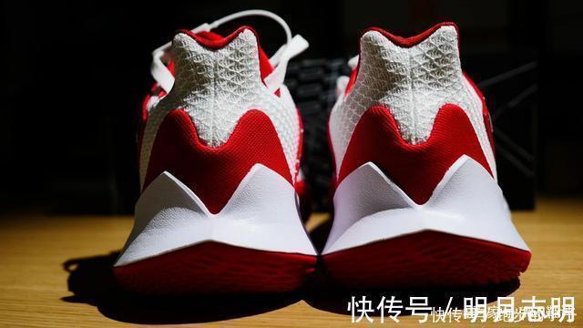 前后掌|600块前后掌双气垫！Nike再次诠释团队款比签名鞋好