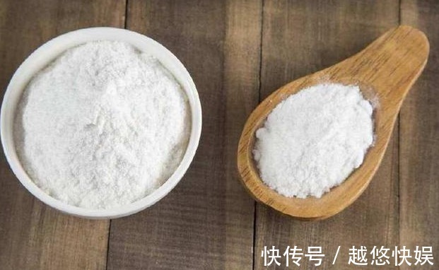 白发|天天吃补药,不如睡前泡脚,泡脚水里加点料,预防白发,延年益寿