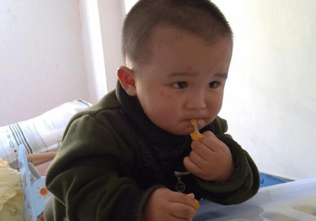 家长们|儿科医生这些都是“伤娃”食物,告诉身边的家长,别再给娃吃了