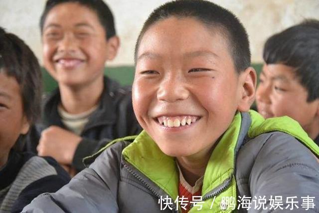 闪光点|小学生“倒数第一”试卷走红,老师边改边笑:这孩子我教不了