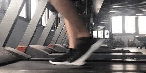 空调鞋 小米推「空调鞋」!不到百元硬刚Yeezy,穿上降10℃比拖鞋还透气