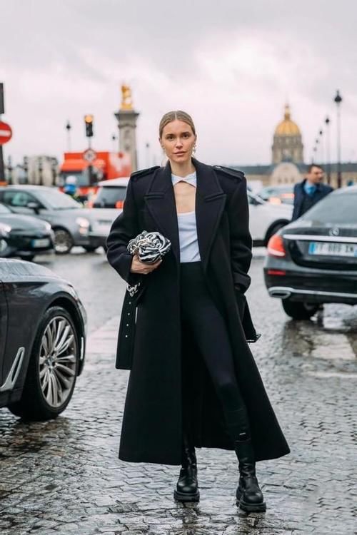 黑色大衣+3种颜色，不仅能够打破沉闷感，还能展现高级感