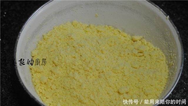 家里有玉米面的试试这样做，细腻蓬松，口感香甜，比肉包子香！
