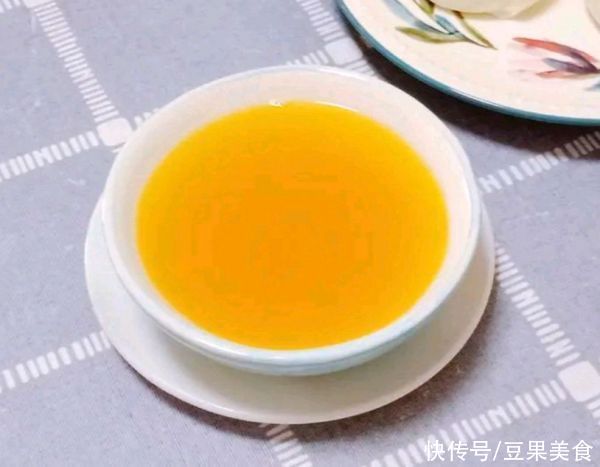 日常|#我的养生日常-远离秋燥#川贝枸杞雪梨汤