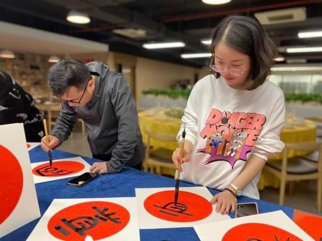 留杭过年，杭州这所学校的老师们做了一件超暖的事