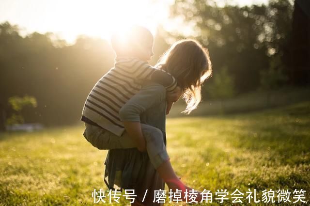 老人|宝妈怒斥孩子白眼狼，本想炫耀辛苦，却被孩子一句话问得无言以对