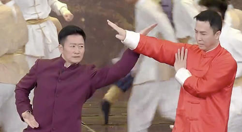 央视春晚岳云鹏靠实力挽救口误，众星犯错不断，连主持人都难免口误