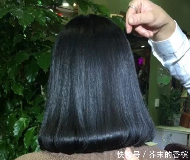 发型师|一个20年发型师的忠告:头发齐肩烫后迷人,内扣大气!左右都好