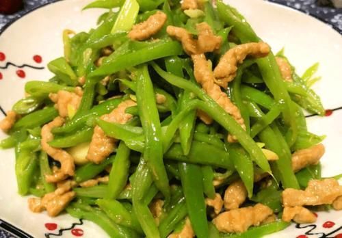 不瞒你说这菜最低8块一斤,买了别心疼,钙是鸡蛋的6倍,补钙质,身体变强壮