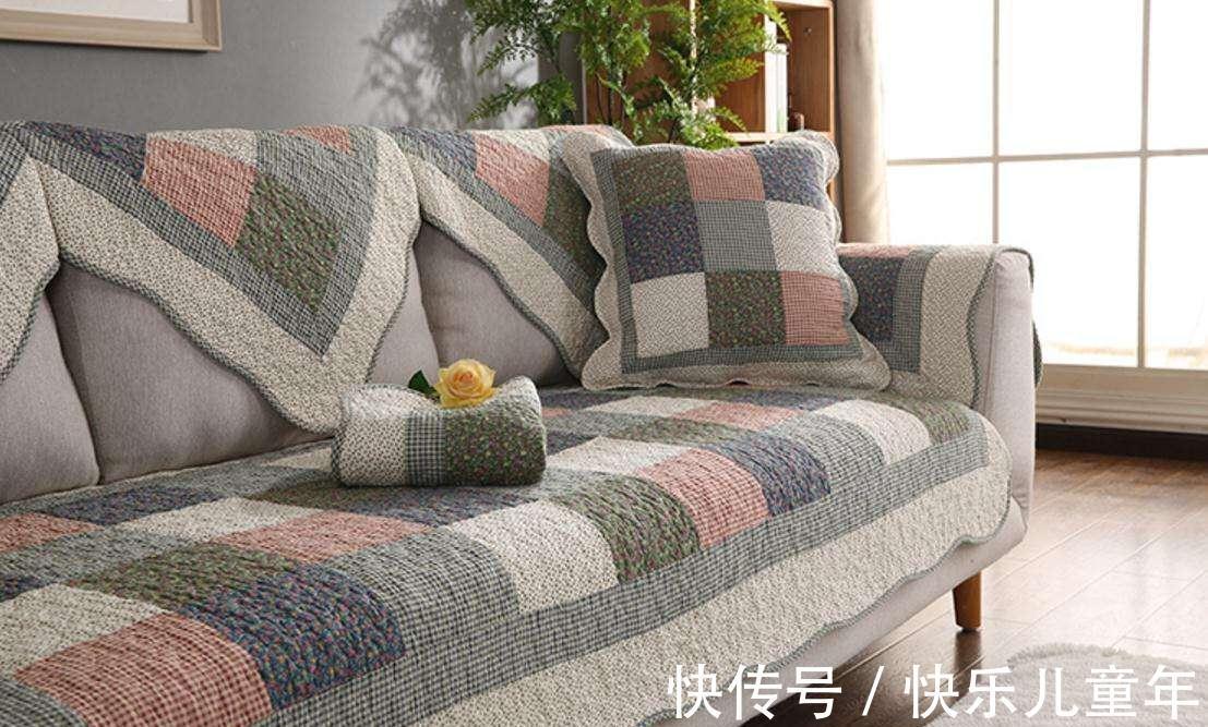 沙发|家庭装修，沙发选择真皮还是布艺？这四点对比，解开你的疑虑