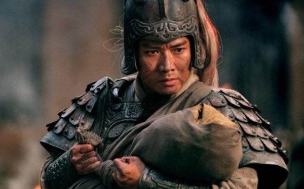 时期|关羽马超对吕布心存畏惧,三国时期不怕吕布的,是哪三位悍将