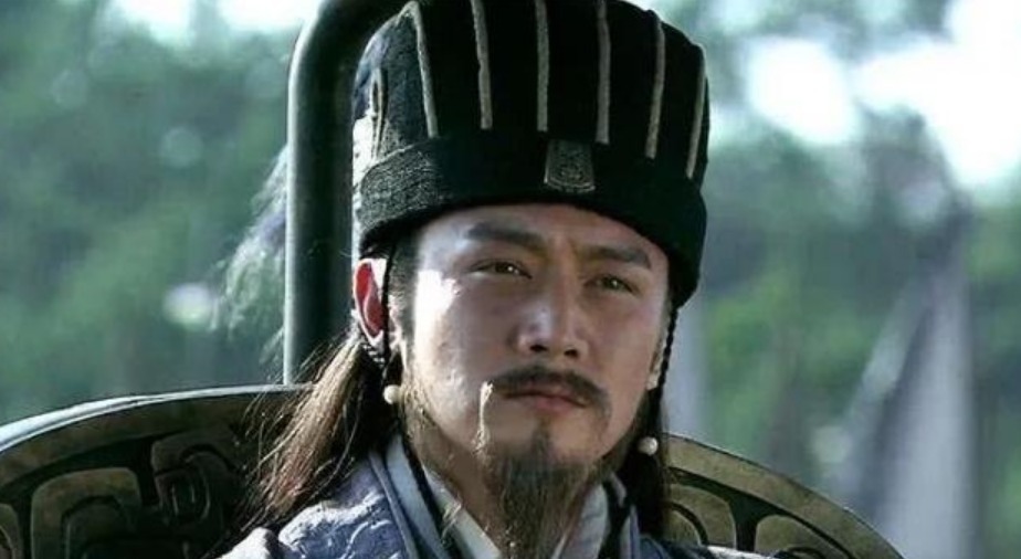 诸葛亮|刘备做过最蠢的事,听了诸葛亮的话,怒杀1个虎将