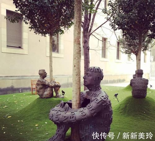 罗宾·怀特@来自世界各地的15个看起来违反了自然规律的超现实主义雕塑