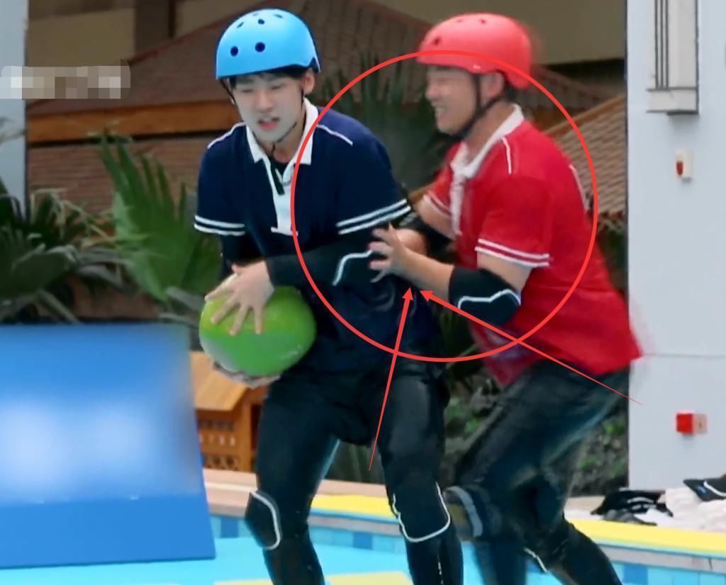 郭麒麟|鄭愷推郭麒麟下水，蔡徐坤的反應(yīng)，暴露兩人真實關(guān)系