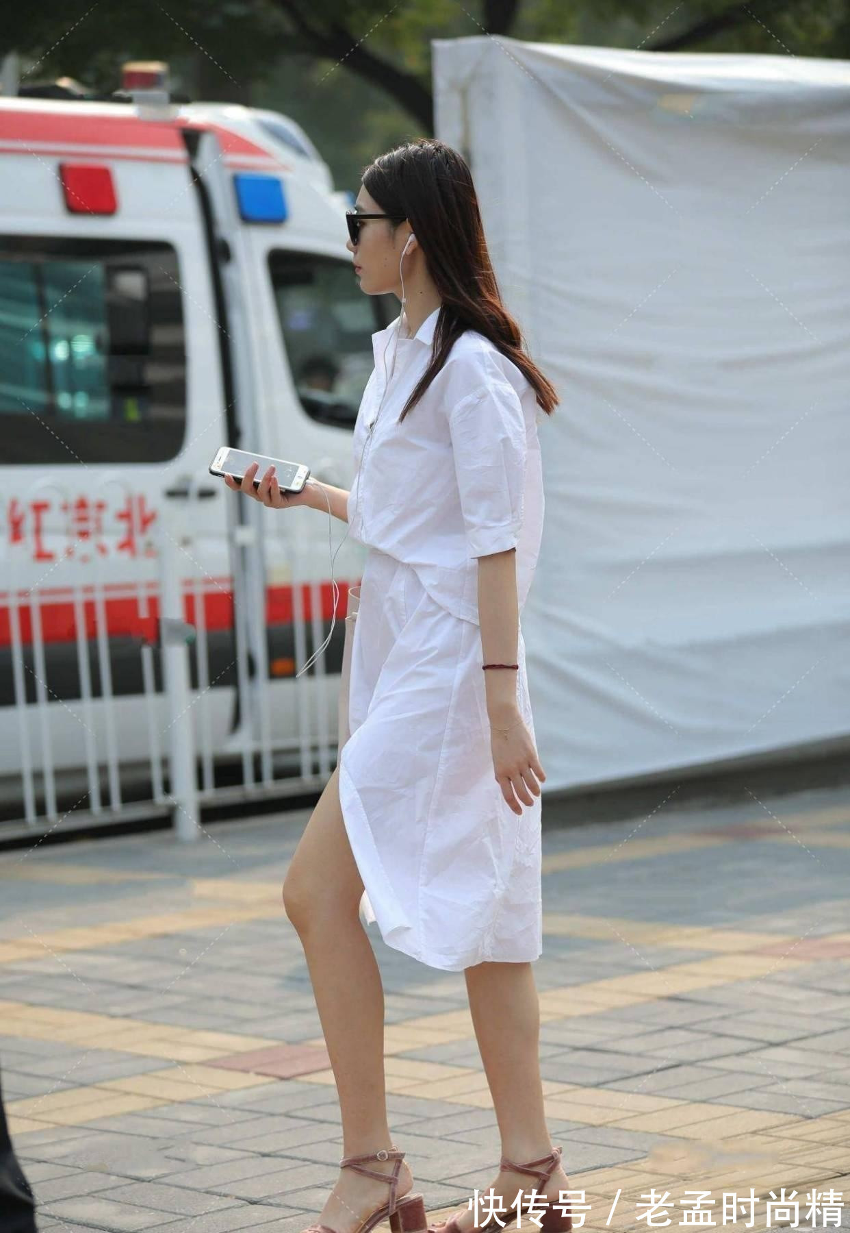 凸显|白色衬衣裙凸显强大气场, 搭配太阳镜, 给人炫酷感