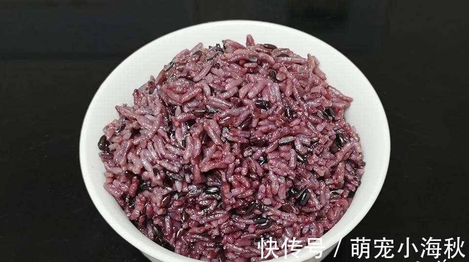 口感|煮米饭时,多加这1样,营养足、口感好,好吃还养人,老少皆宜