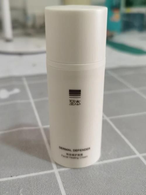 姐妹们|好的面部肌肤让你更显年轻,薇诺娜针对敏感肌设计,至本清爽镇定