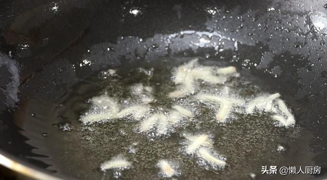 别不懂吃,韭菜和它一起炒,鲜掉了眉毛,晒朋友圈后火了