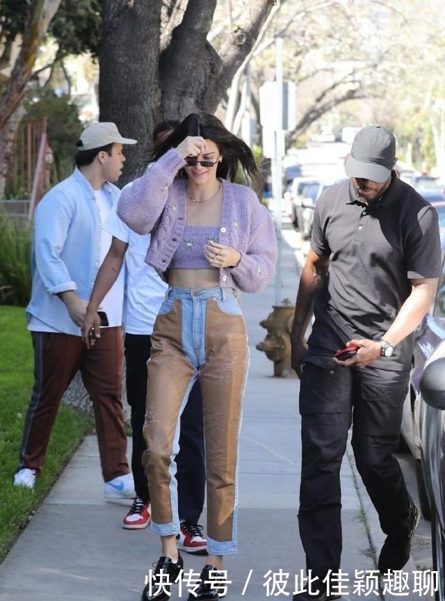 牛仔|蓝色牛仔衣搭配高腰牛仔短裤,青春靓丽,甜美可爱