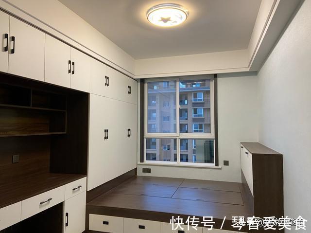 踢脚线|第一次装修新房,没请设计师,打扫干净效果还不错,简单又便宜