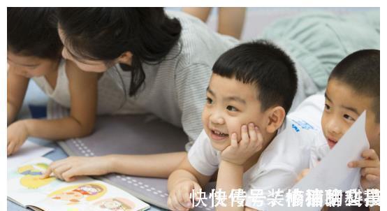 写作业|孩子若有这“4个特征”,将来有可能成学霸,就算贪玩也没关系