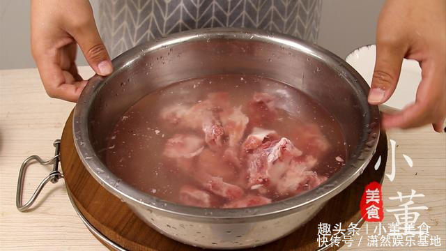 做法|红烧排骨,很多人都做错了,小董教你秘制做法,简单又好吃