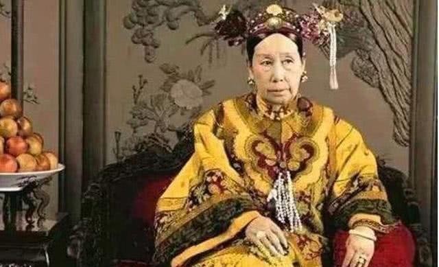 姐姐|姐姐选为皇妃，妹妹落选；姐姐的儿子早逝，妹妹的儿子却成了皇帝