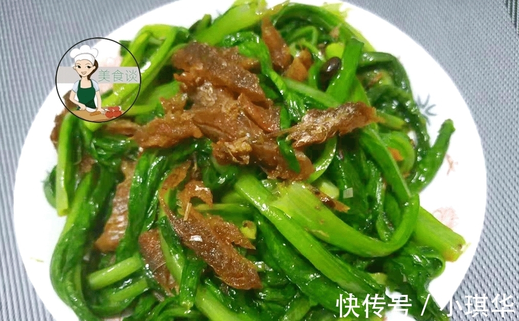 炒青菜|这青菜, 钙含量是莴笋的2倍, 配它一起炒, 清香脆嫩, 儿子吃撑了