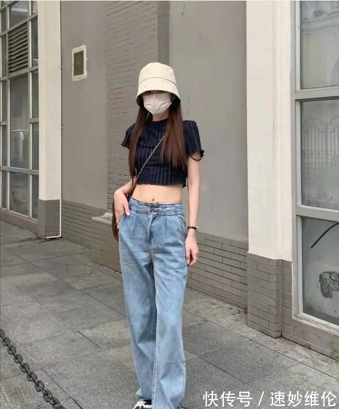 深蓝色|牛仔裤搭配什么上衣好看